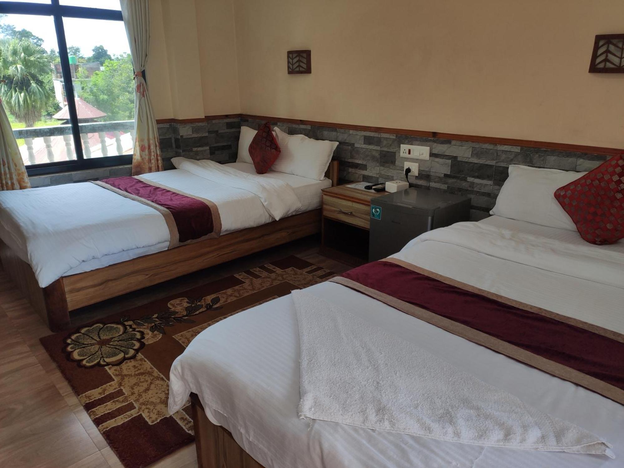 Peacock - A Family-Run Hotel โซราฮา ภายนอก รูปภาพ