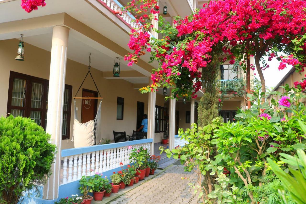 Peacock - A Family-Run Hotel โซราฮา ภายนอก รูปภาพ